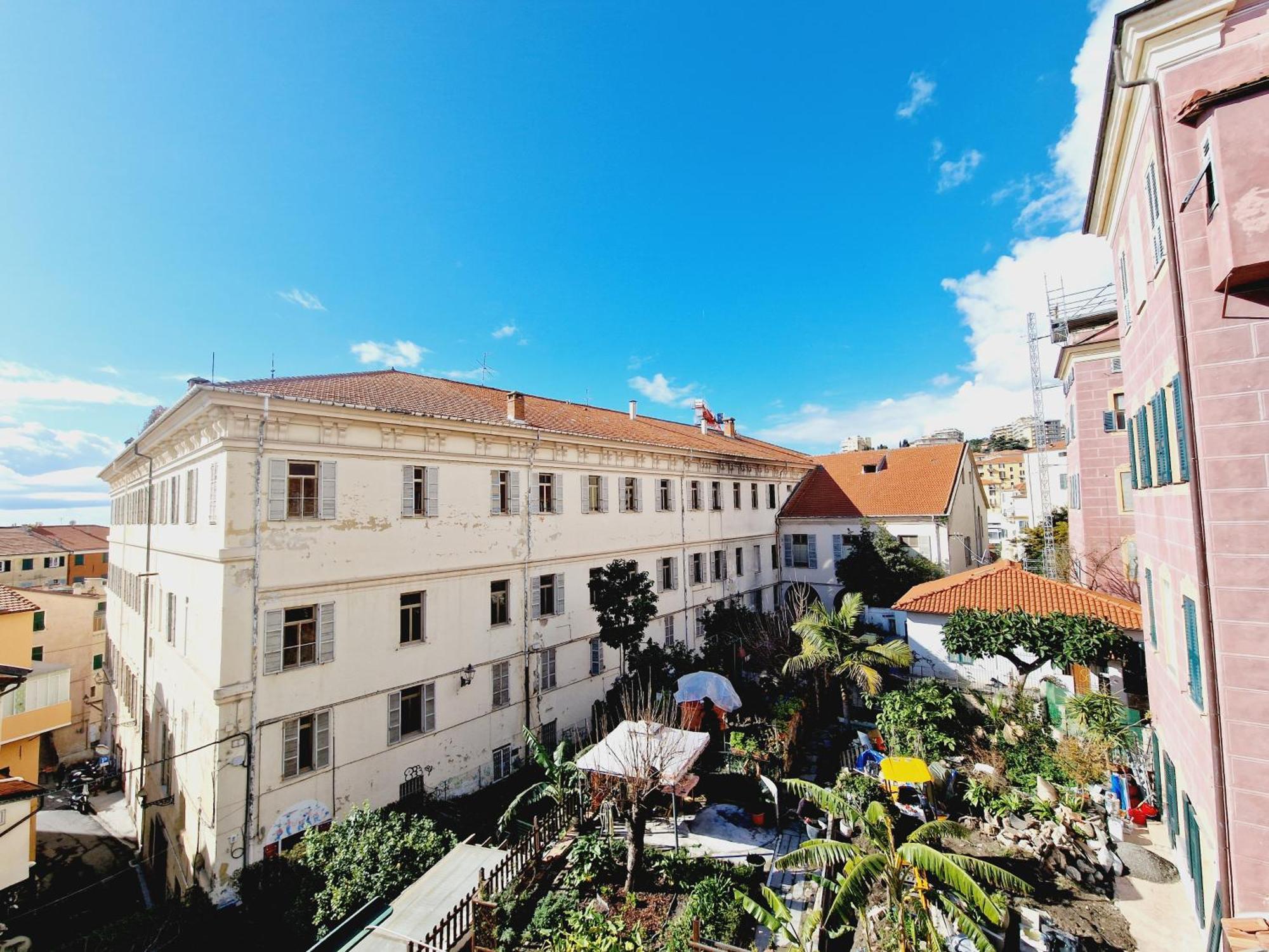 Homeholidaysanremo - Classic Экстерьер фото